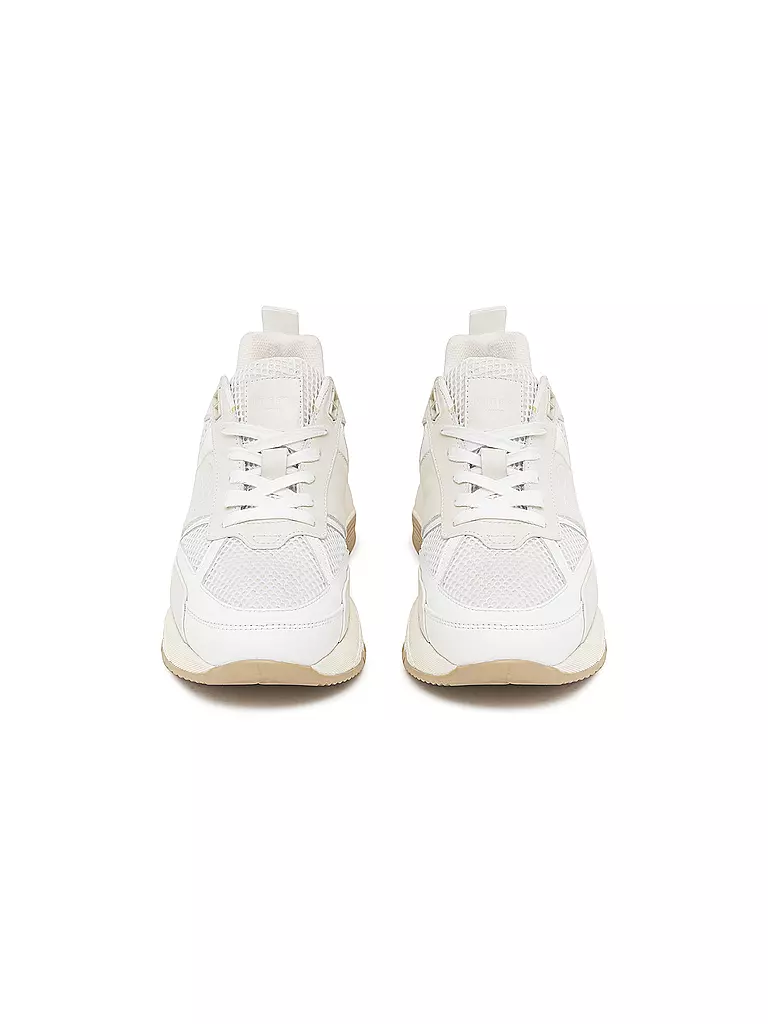 Titelseite -Schuhe Verkaufsgeschäft aninebing sneakerdina 4 768 1024 75 7410083 4 1