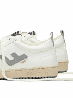 Titelseite -Schuhe Verkaufsgeschäft flamingoslife sneakerrolandv.7 2 768 1024 75 7511965 2